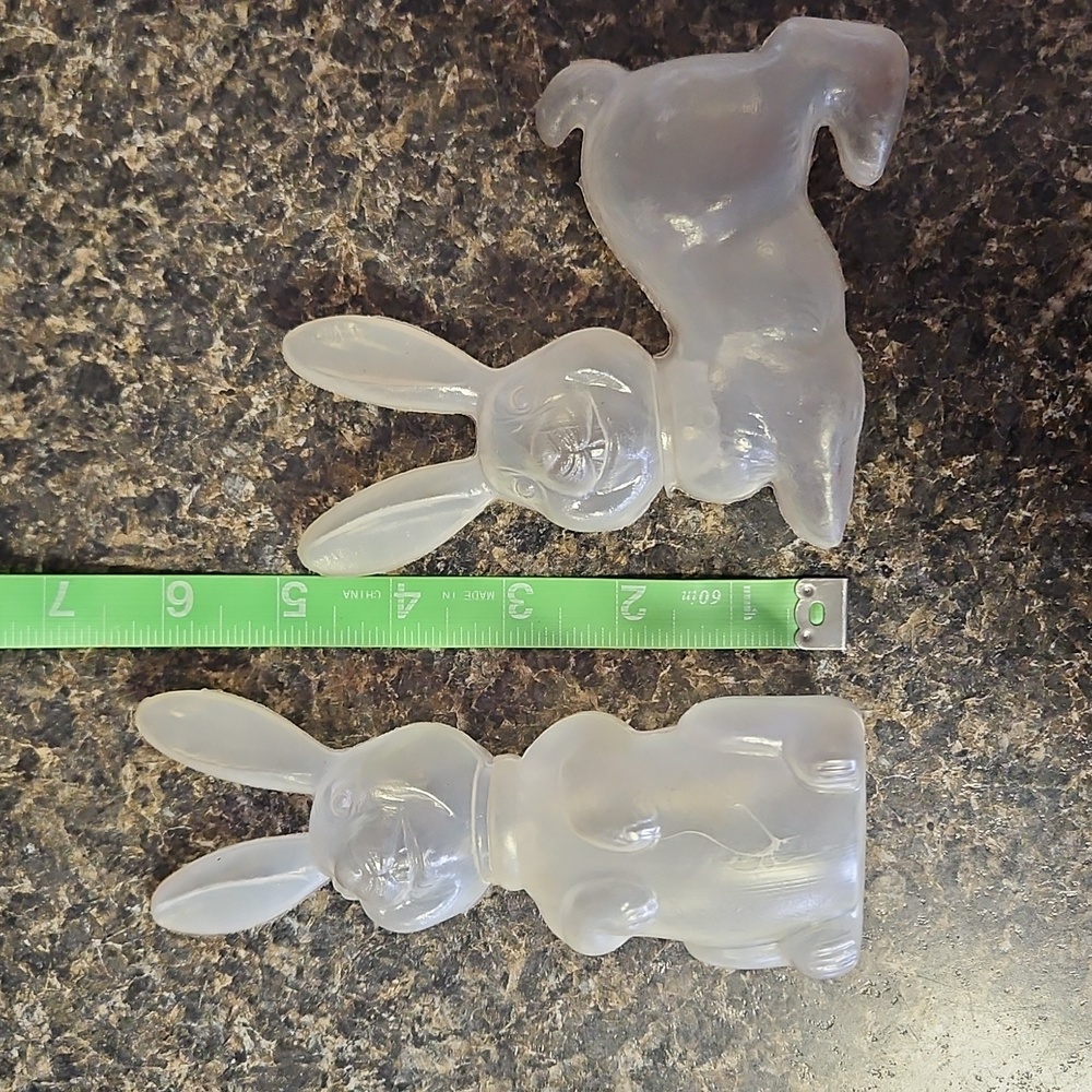 Vintage Plastic Bunnies Made In Hong Kong - Picture 10 of 11